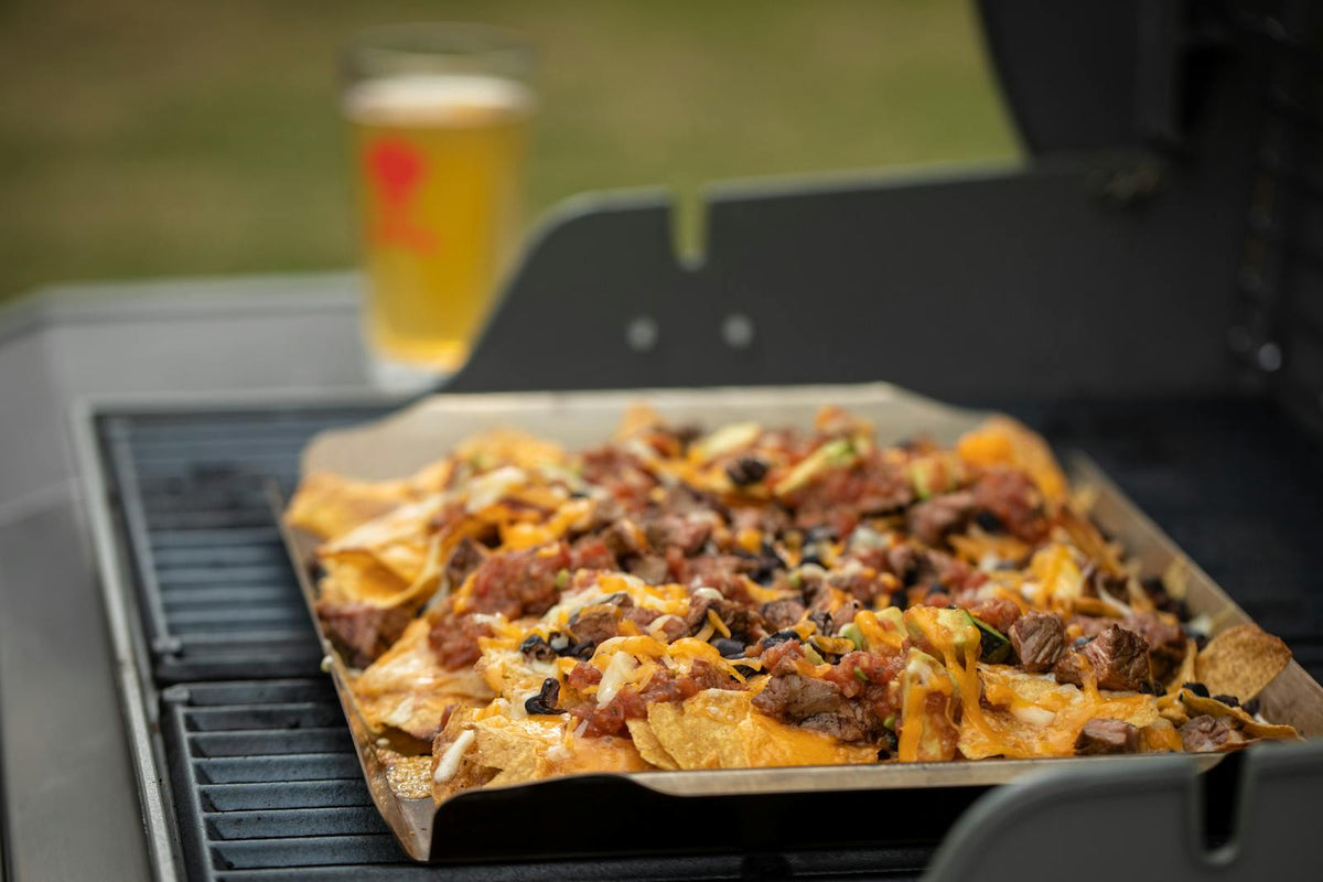 2019 01 Week 5 Game Day Lang Grilled Nachos Photo Nachos On Grill Pan On Genesis Ii 9