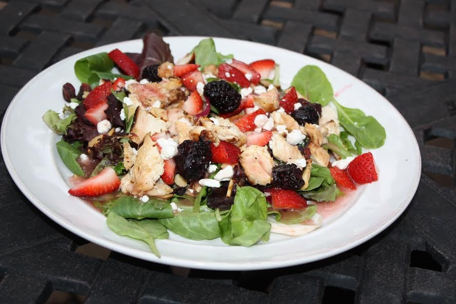 560D8634E19A1 2015 10 Week 3 Easy Hammarlund Grilled Chicken Salad Photo 1