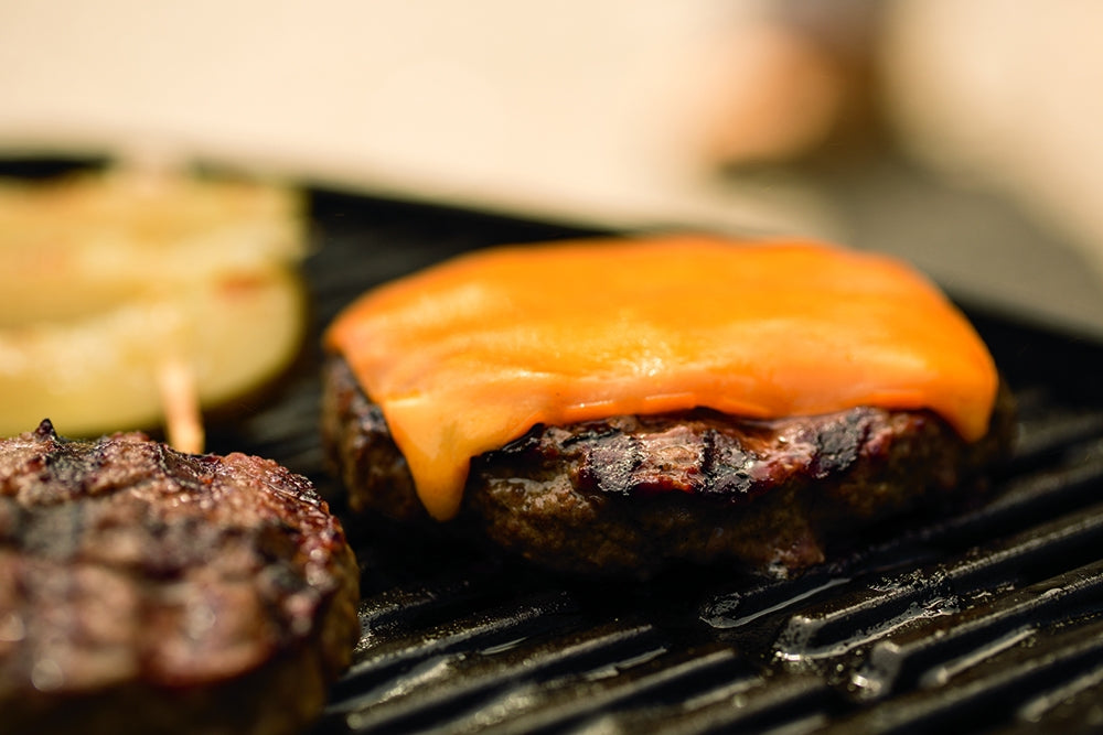 Tailgating 101 – Tailgate Burger Recipes - Weber Grills