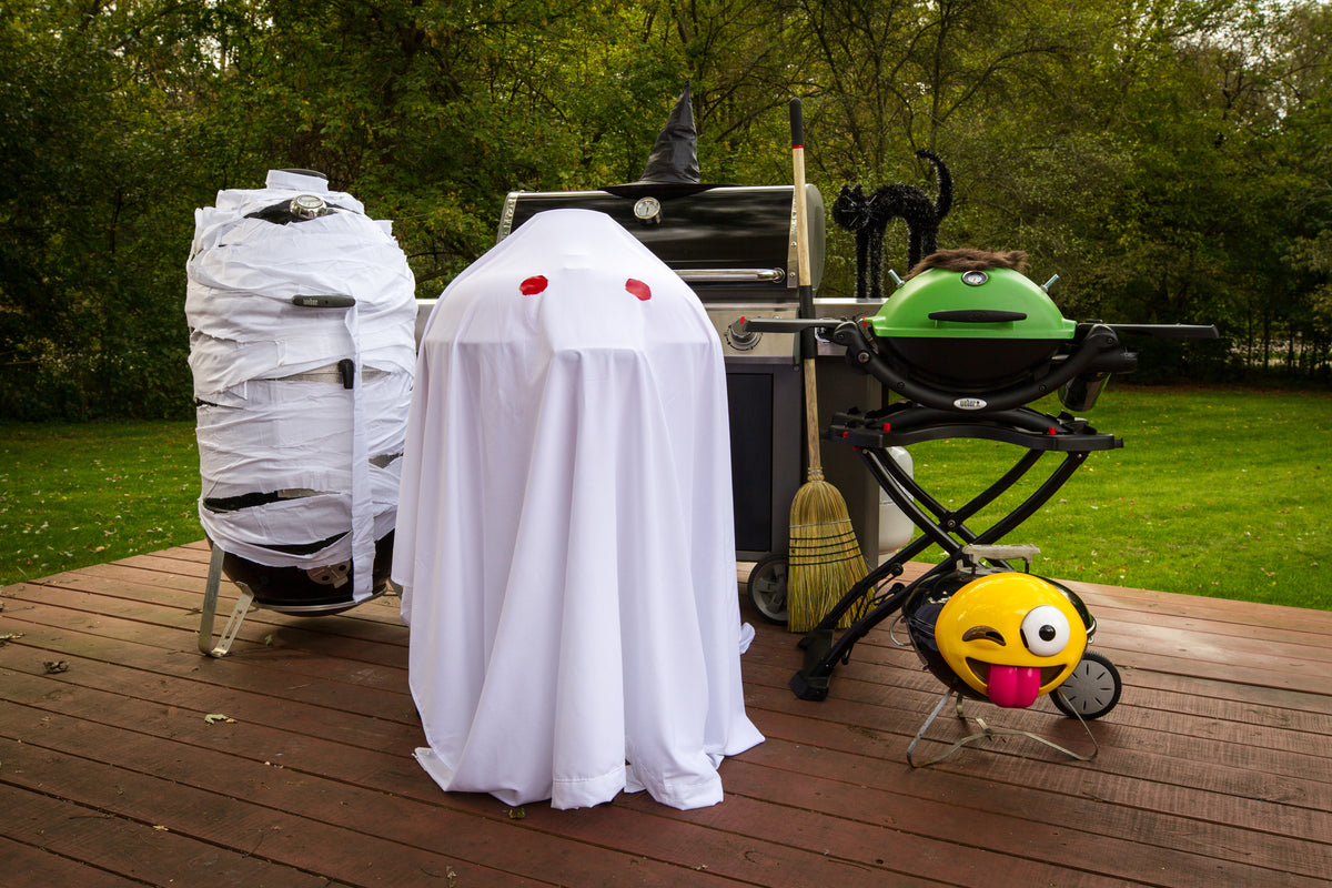 Grills dressed up for halloween mummy, ghost, witch, wig and emoji – Halloween – weber Grills
