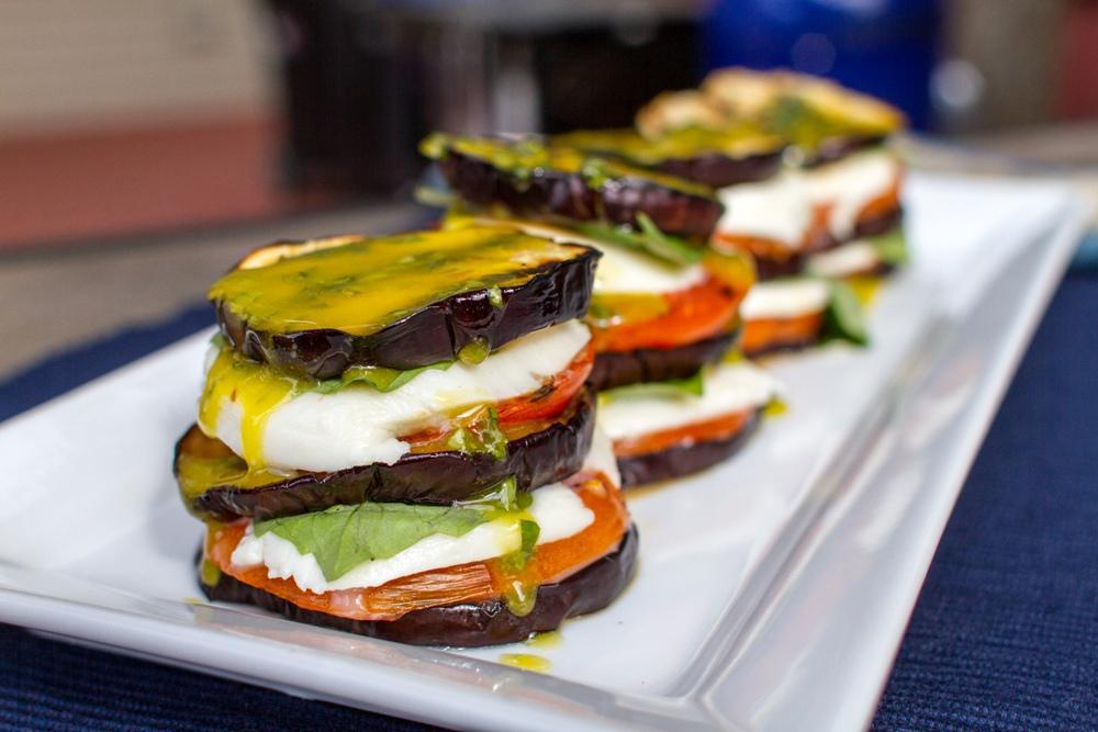 53C3E6Fbc1B87 Grilled Eggplant Caprese Sald With Basil Vinagriette 3 Photo Small