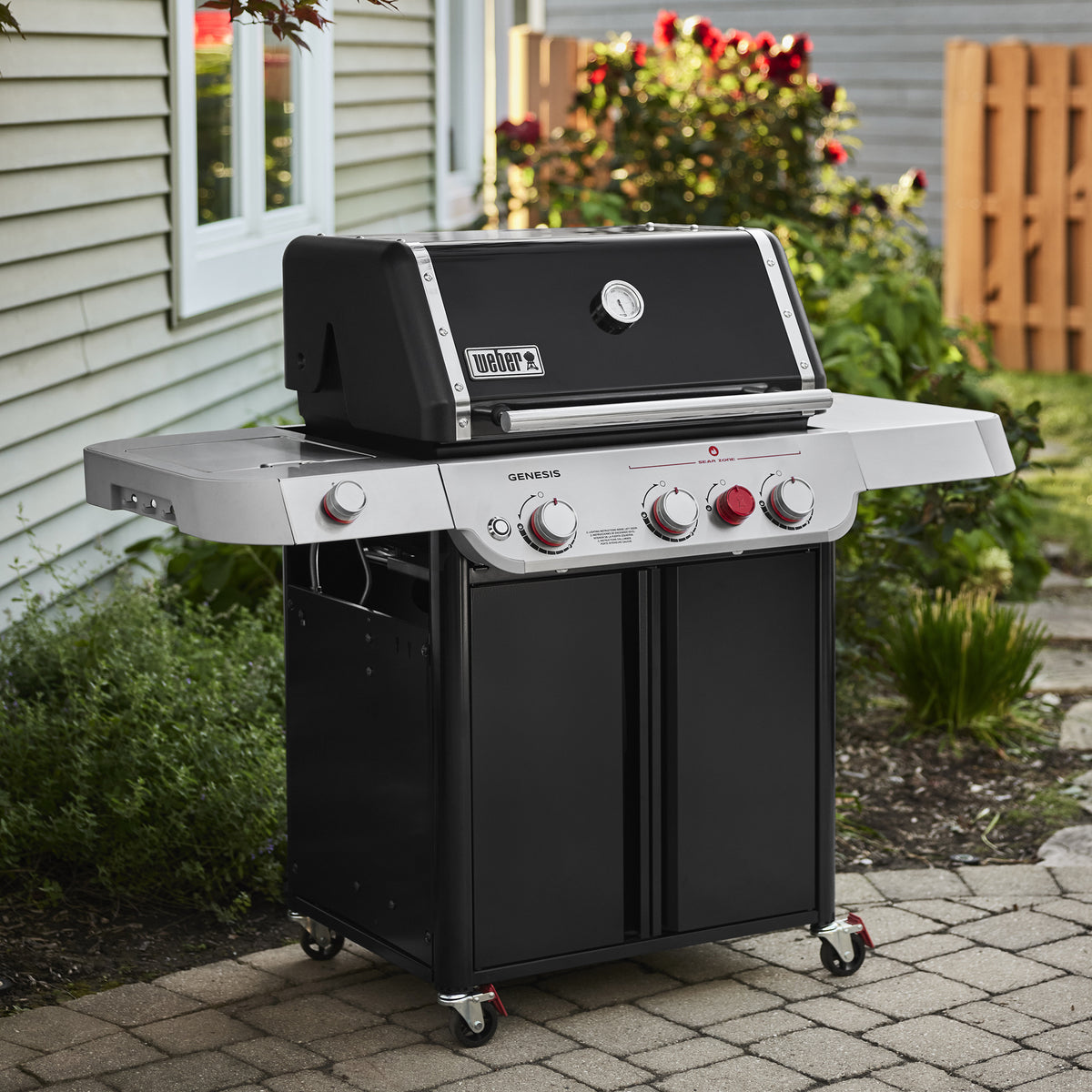 Genesis E-335C Gas Grill (Natural Gas)