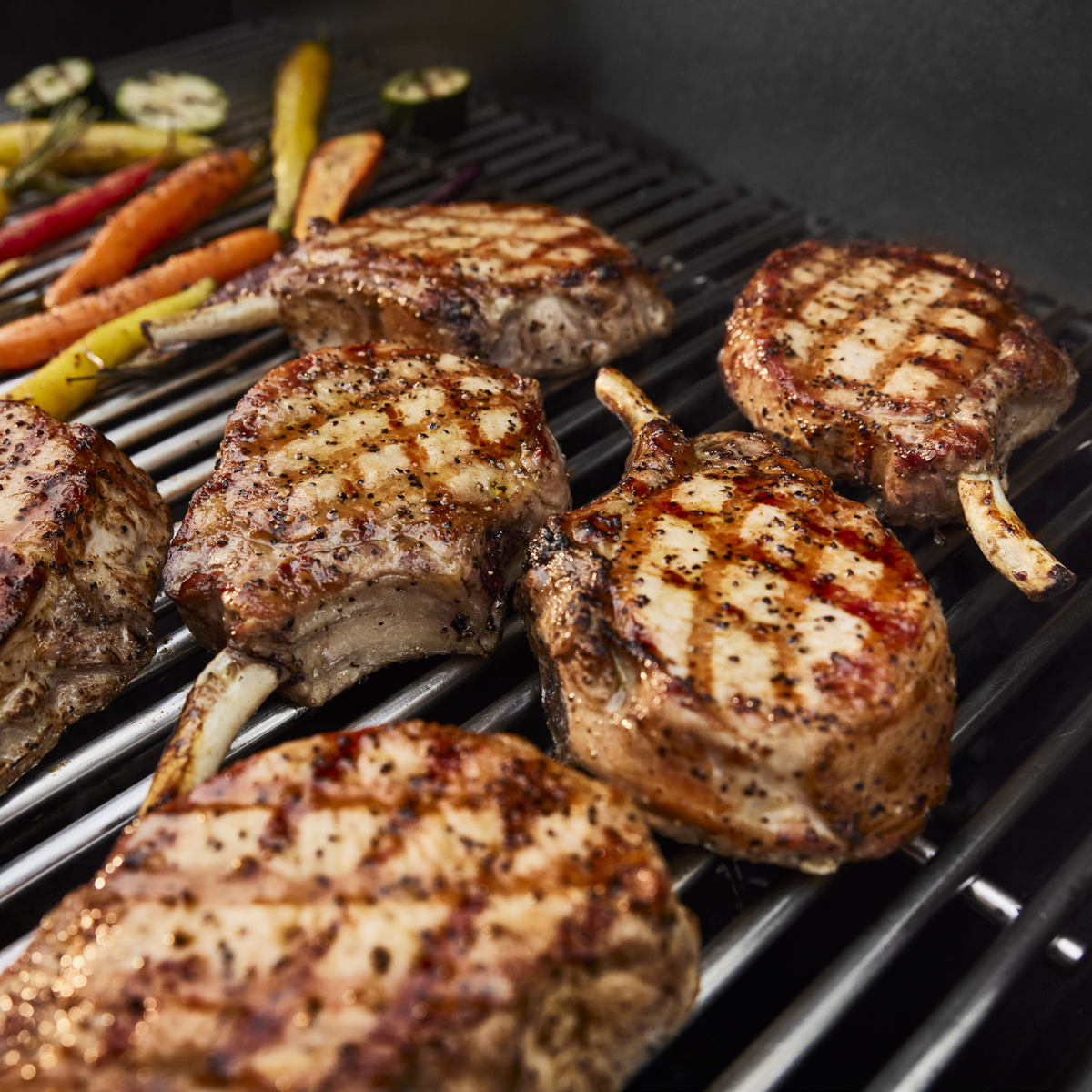 Genesis® E-330 Gas Grill Stealth® Edition