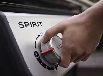 Snap-Jet Ignition lets you easily light individual burners with a one hand. Simply by turn the knob until you hear it snap and ignite.