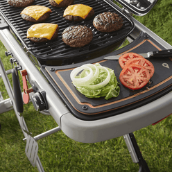 Planche réversible de préparation et de service Weber Traveler