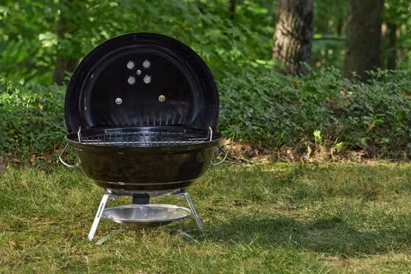 Iconic Weber style and performance in a large-sized portable perfect for tailgating, camping, and picnics.